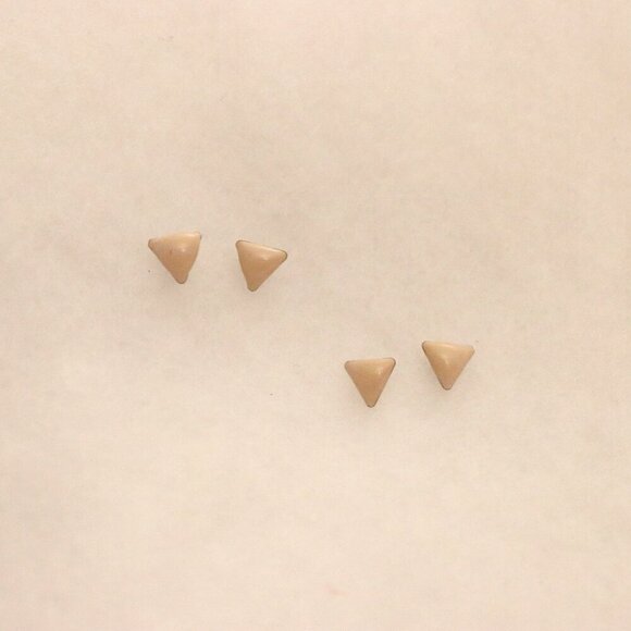 2 sets of small tiny cream triangle shaped enamel earrings - Picture 1 of 3